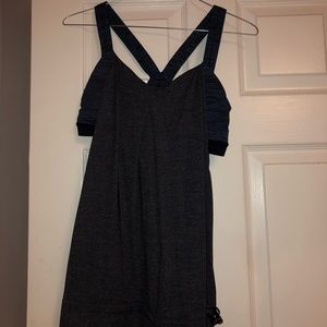 Lulu lemon size 6/8 tank top with built in bra